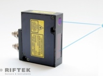 Сompact triangulation sensors with a blue laser